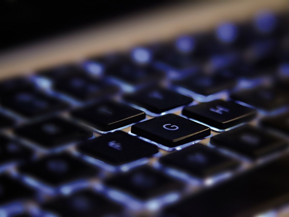 Jak technologie cyfrowe wspierają zrównoważony rozwój w biznesie